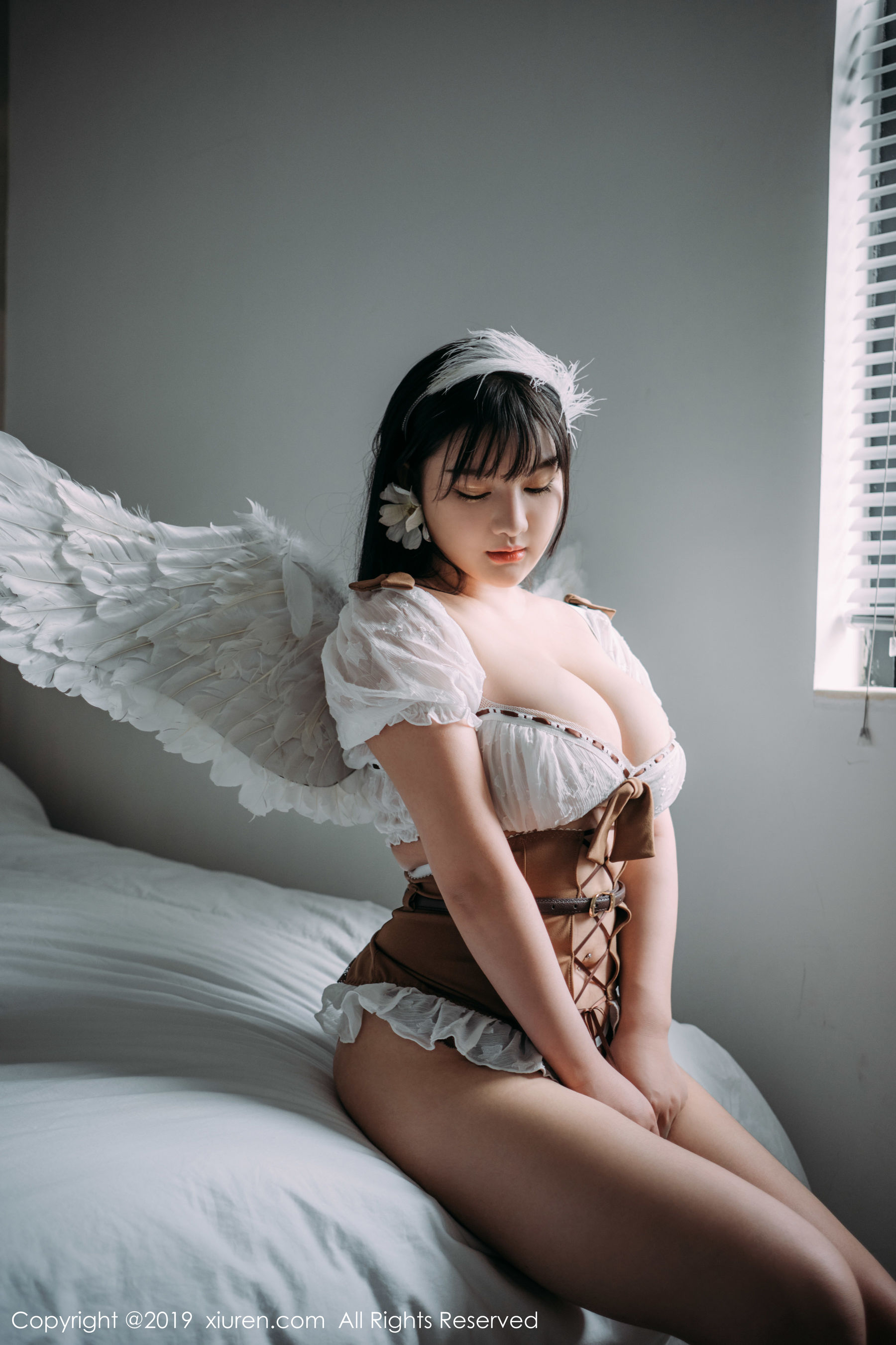 模特@小尤奈最新性感写真发布，童颜巨乳妹子演绎女仆与魅惑内衣私房妩媚，清纯俏皮不失诱惑力，写真包含三套服饰 - Cos糖心-Cos糖心