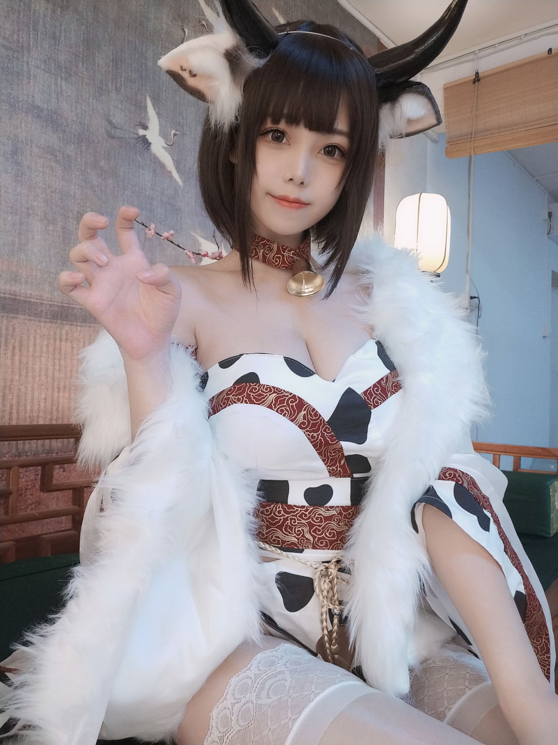 [网红COSER写真] 萌系小姐姐蜜汁猫裘 - 奶牛 - Cos糖心-Cos糖心
